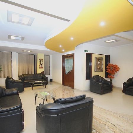 Oyo 5934 Lokaz Hotel Bangalore Luaran gambar