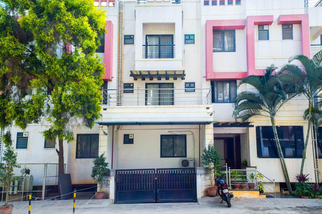 Oyo 5934 Lokaz Hotel Bangalore Luaran gambar