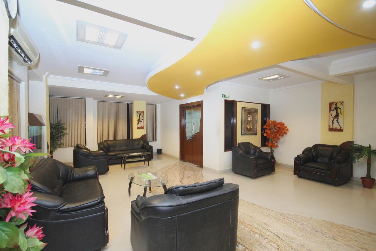 Oyo 5934 Lokaz Hotel Bangalore Luaran gambar