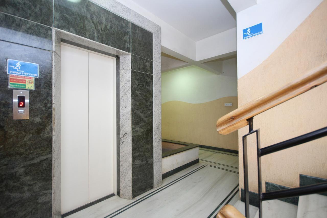 Oyo 5934 Lokaz Hotel Bangalore Luaran gambar