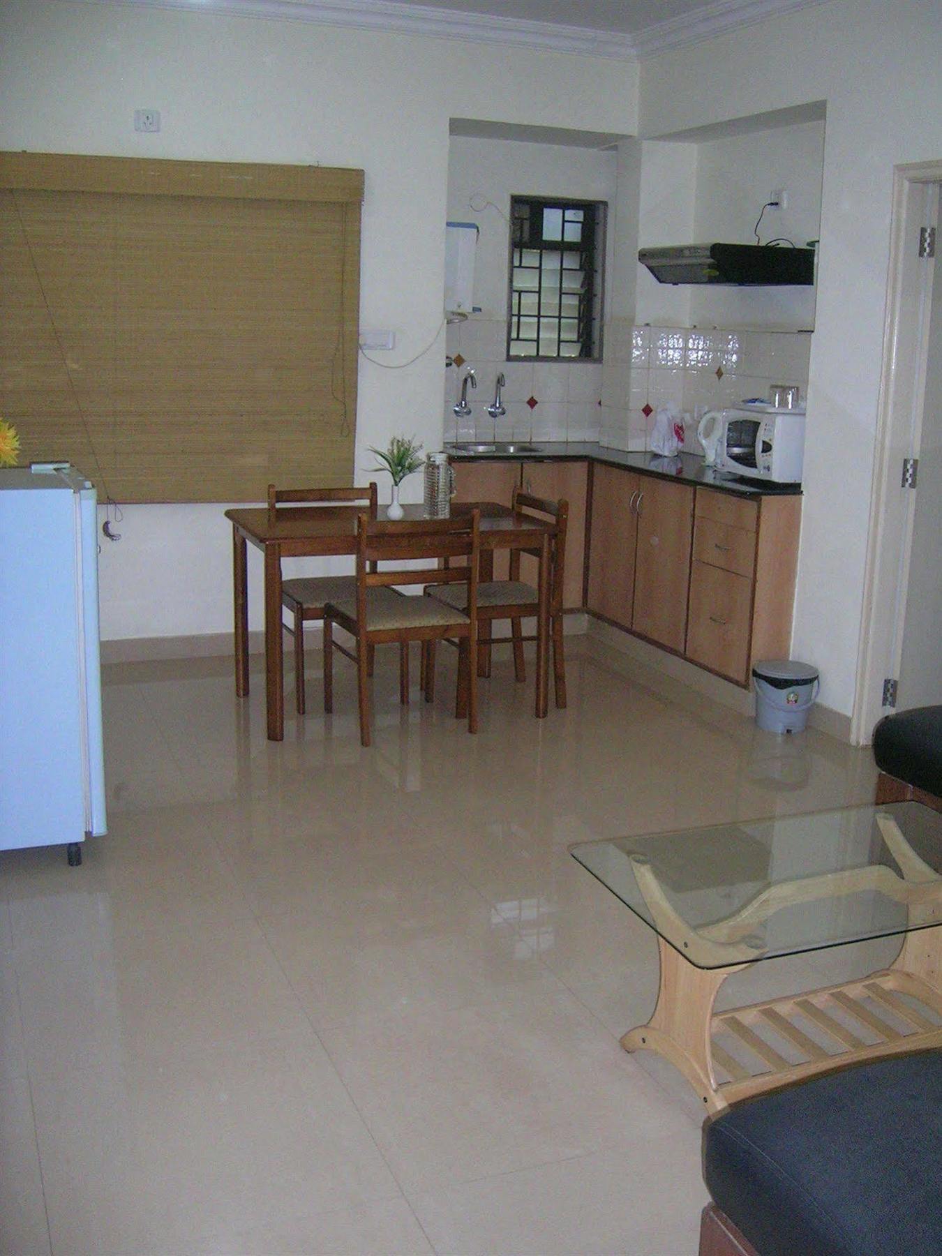 Oyo 5934 Lokaz Hotel Bangalore Luaran gambar