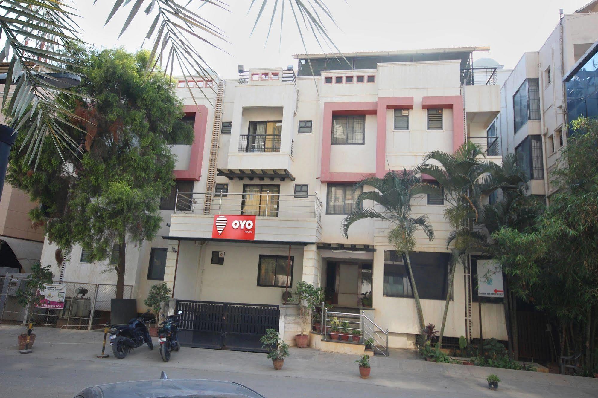 Oyo 5934 Lokaz Hotel Bangalore Luaran gambar