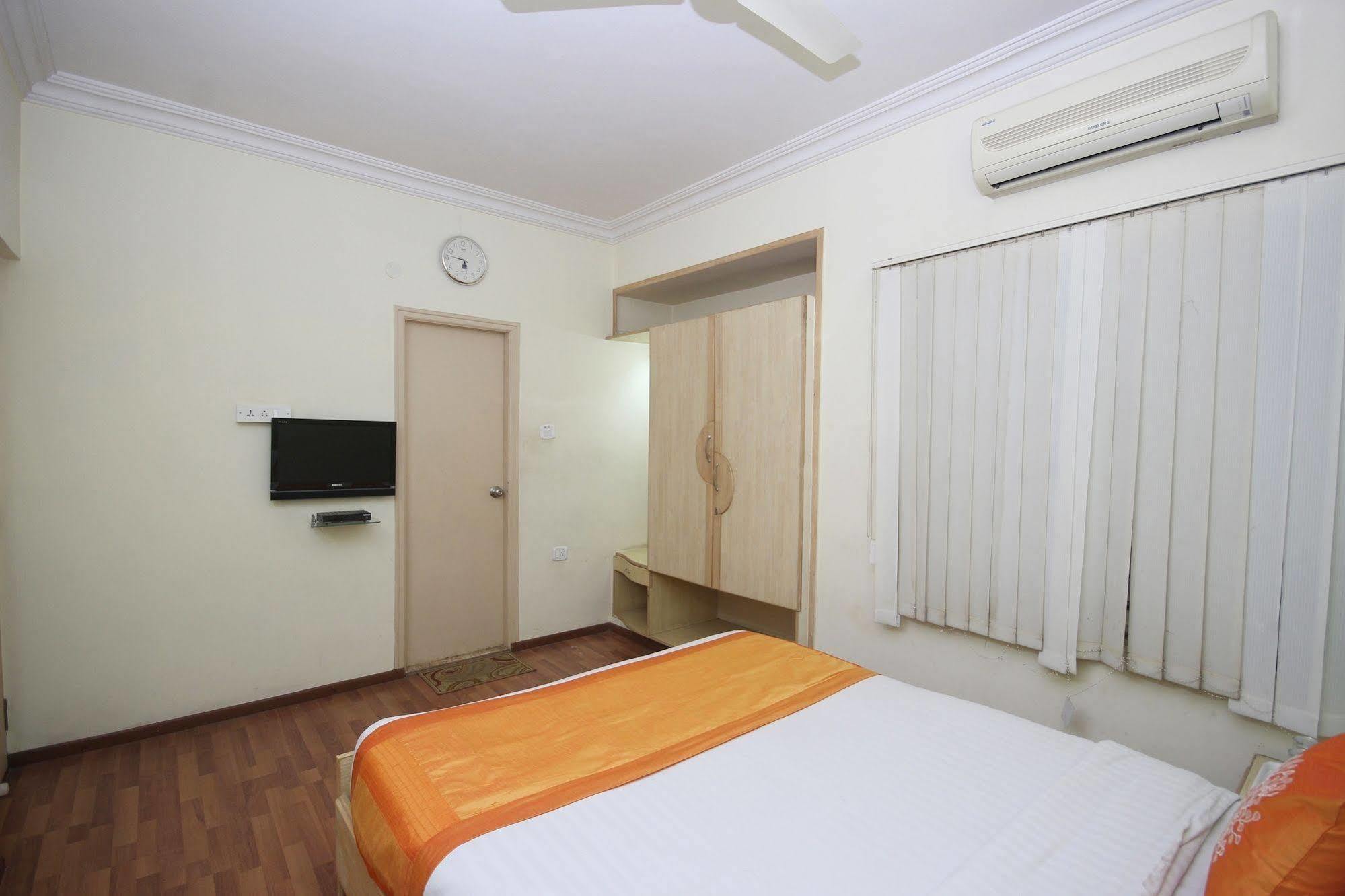 Oyo 5934 Lokaz Hotel Bangalore Luaran gambar